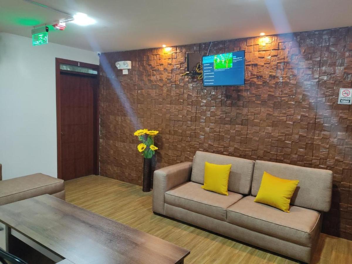 Hospedaje El Girasol Tababela Quito Exterior foto